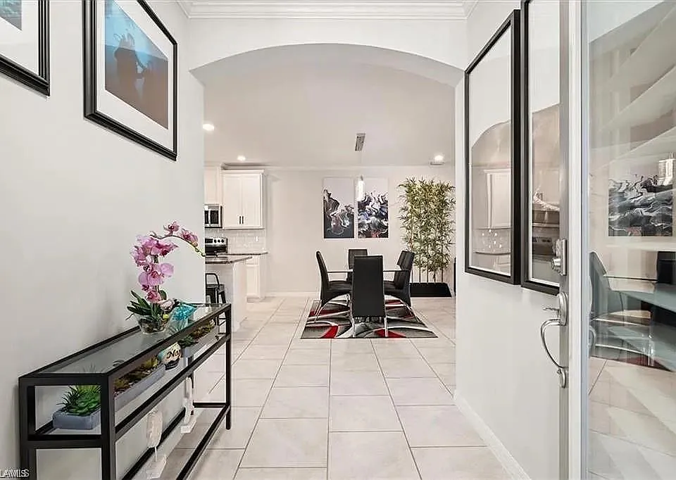 14672 Edgewater Cir
