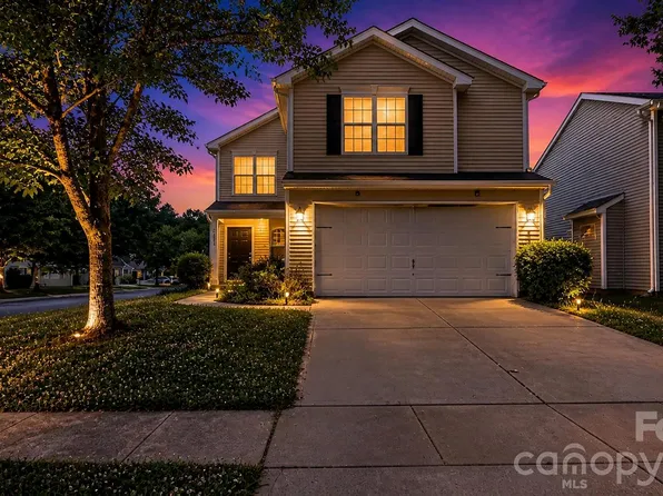 2203 Brandybuck Ln, Charlotte, NC 28269