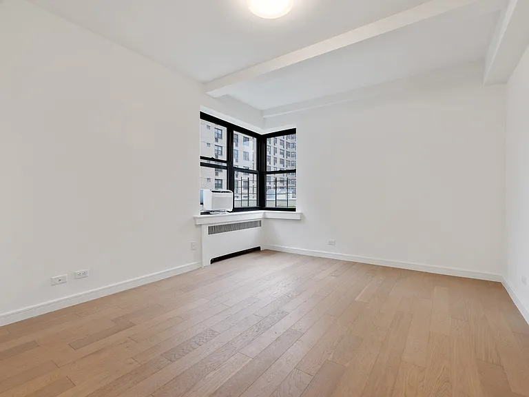231 E 76th St #2C — Photo 3