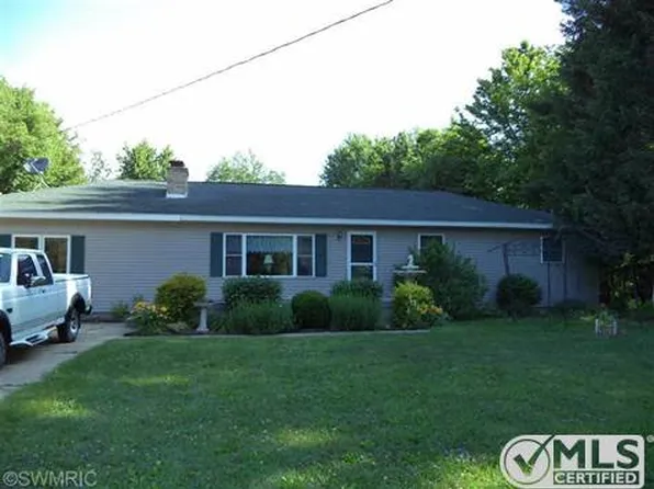 3240 E Riley Thompson Rd, Twin Lake, MI 49457