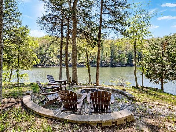 3rd image of 121 Innsbrook Pines Dr