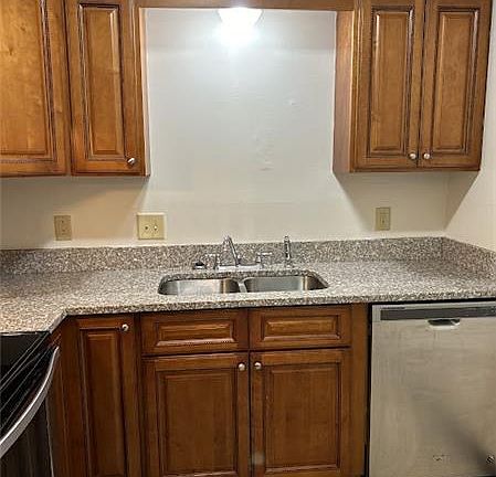 5th image of 4309 Earl Dr APT C2