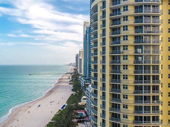 3rd image of 17375 Collins Ave #1001