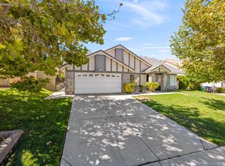 39523 Chalfont Ln, Palmdale, CA 93551