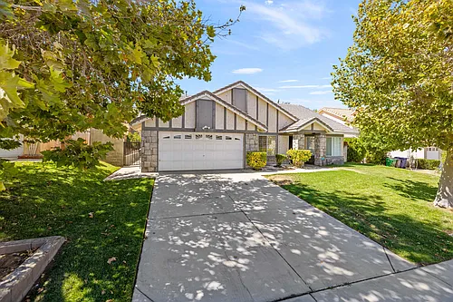 39523 Chalfont Ln Photo 1