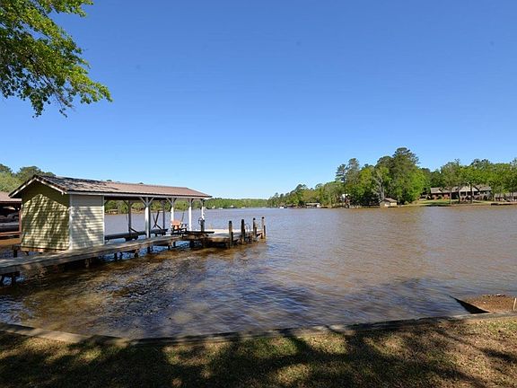 4th image of 1096 Crooked Creek Rd