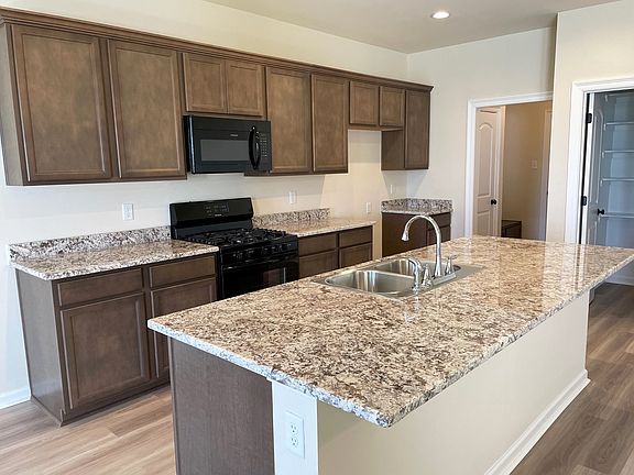 Newton IV G - Kitchen - DSLD Homes