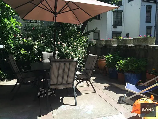 Rented by Bond New York | media 10