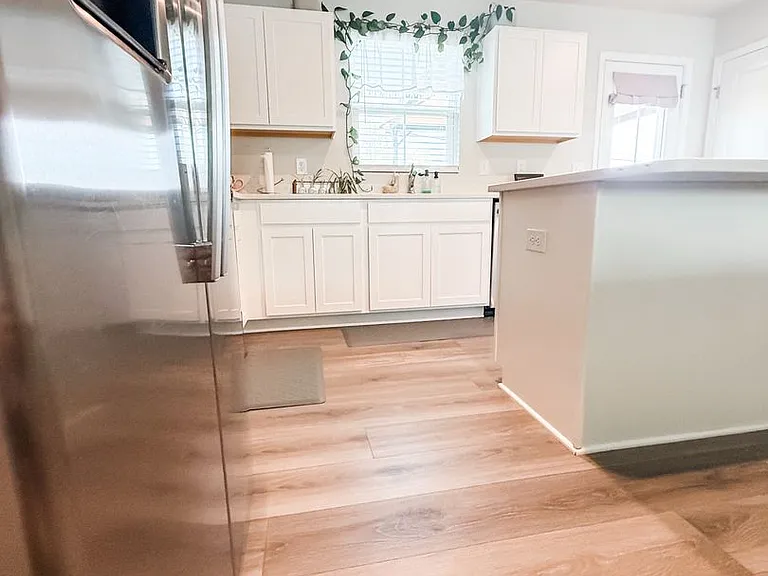 624 Batchomble Ln — Photo 8