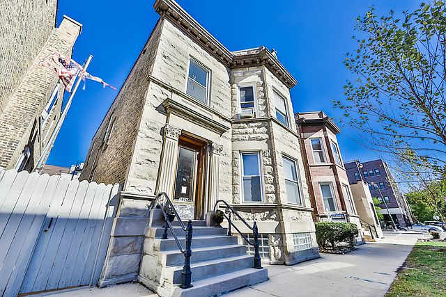 1st image of 1606 W Waveland Ave #2A
