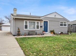 3800 Owl Dr, Rolling Meadows, IL 60008