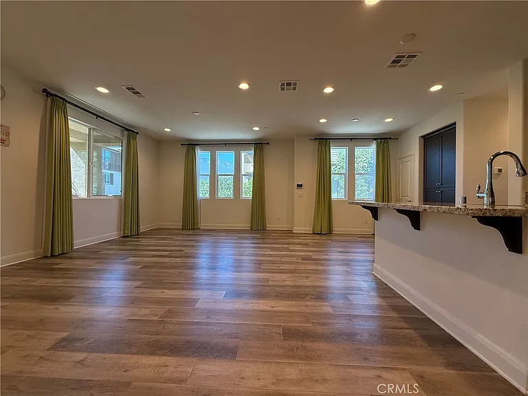 7362 Luminaire Pl — Photo 8