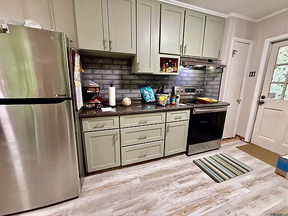 3rd image of 9334 W Damuth Dr