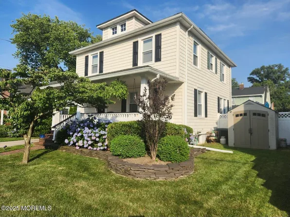 8 Bassett Pl, Red Bank, NJ 07701