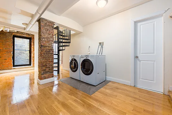 Rented by Keller Williams NYC | media 14