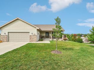 1124 Temple Dr, Mount Horeb, WI 53572