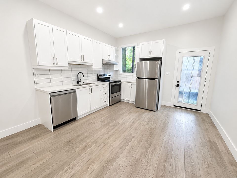 1st image of 482 King William St