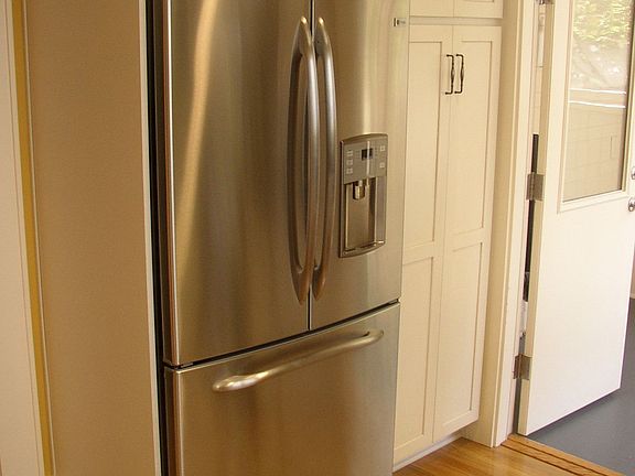 Refrigerator & Pantry