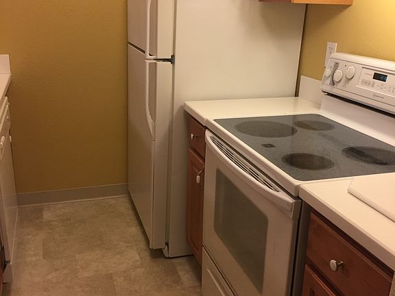 Another view of the kitchen.