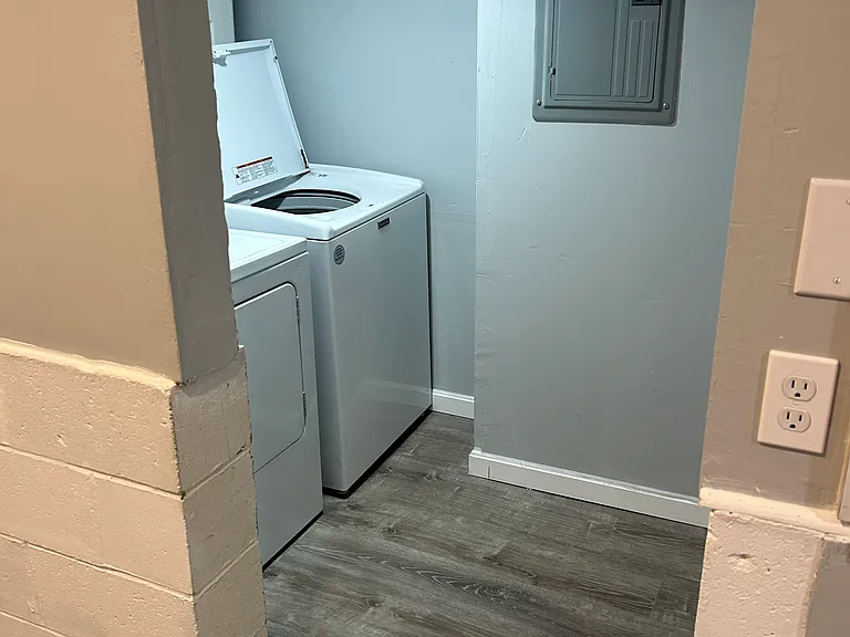 8 Brian Ave #2 — Photo 9