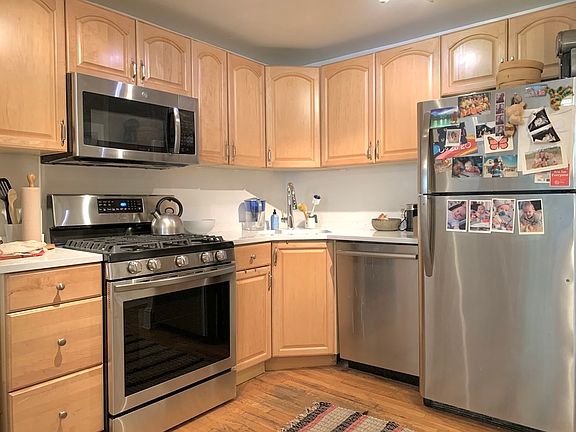 4th image of 276 Vanderbilt Ave #1