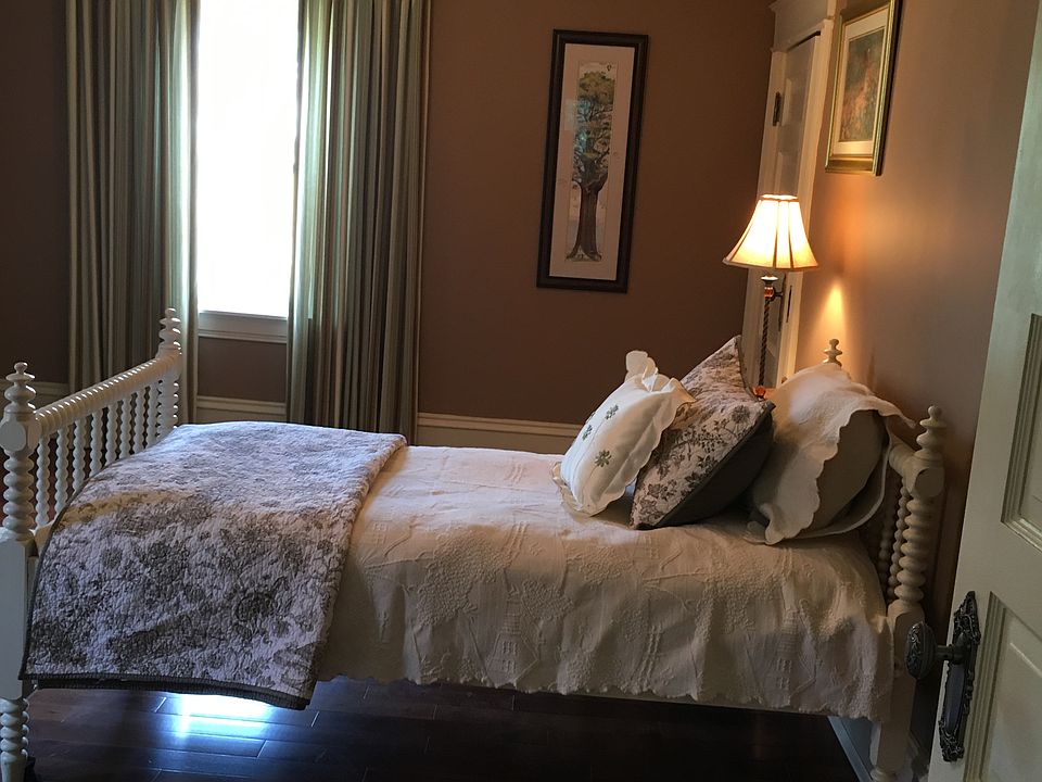 1st image of 4373 McPherson Ave