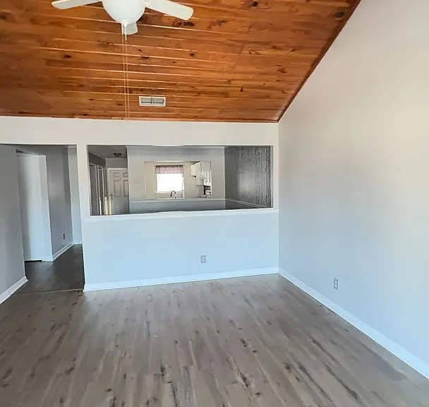 2505 West Broad Street — Photo 14
