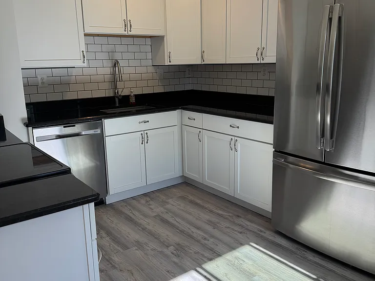 380 Jeffery Ct — Photo 8