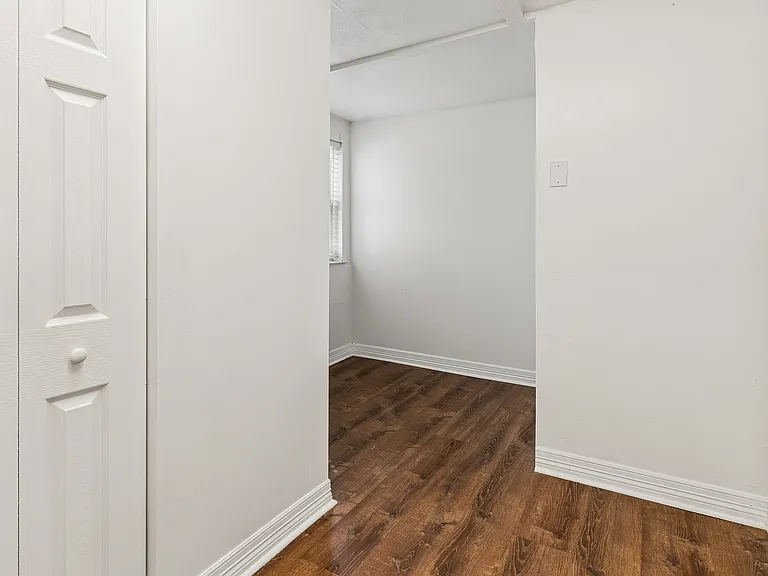 6950 Hillcrest Ave — Photo 22