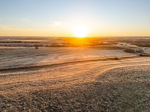 5th image of 2420 North Rd