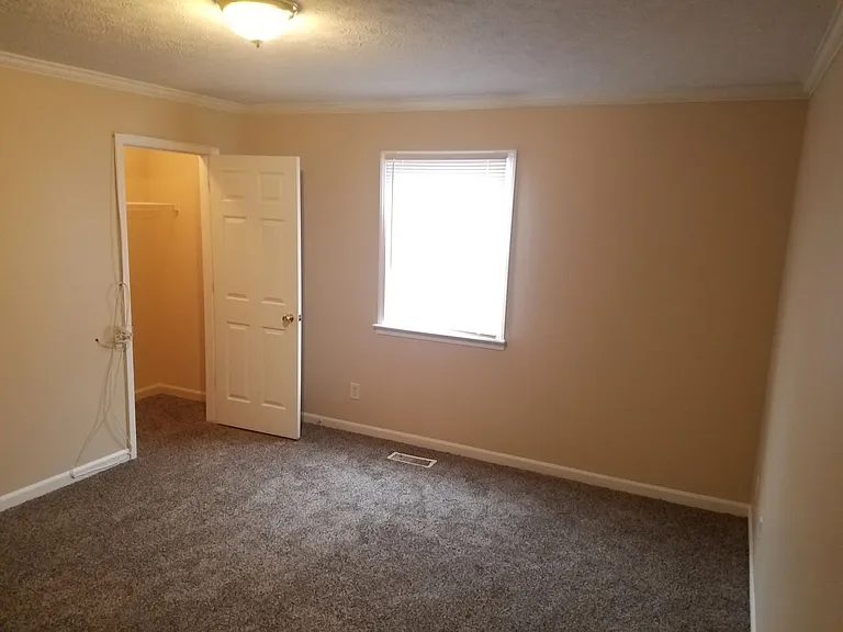 601 Wooddale Ter — Photo 14