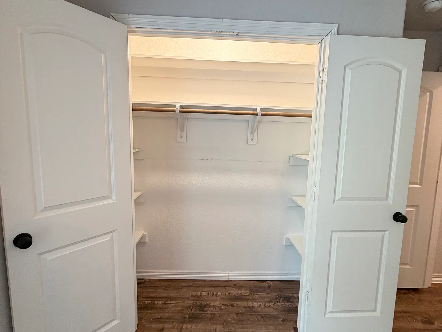 3 bed, 2010 sqft, $2,200 — Photo 4