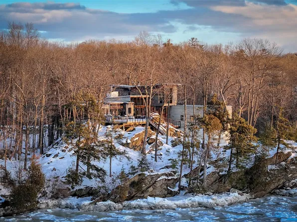 6 Poppinga Lane, Hyde Park, NY 12538