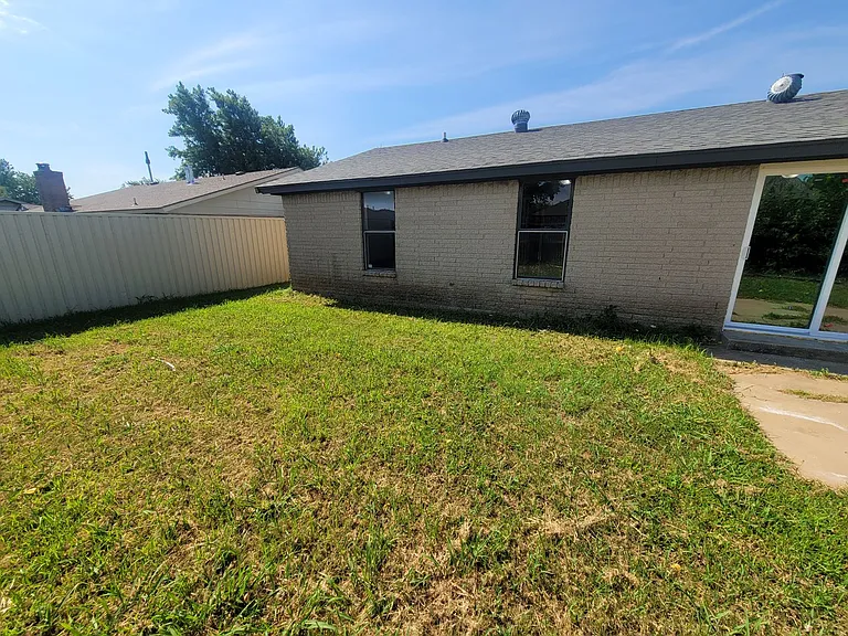 1109 SW 101st St — Photo 39