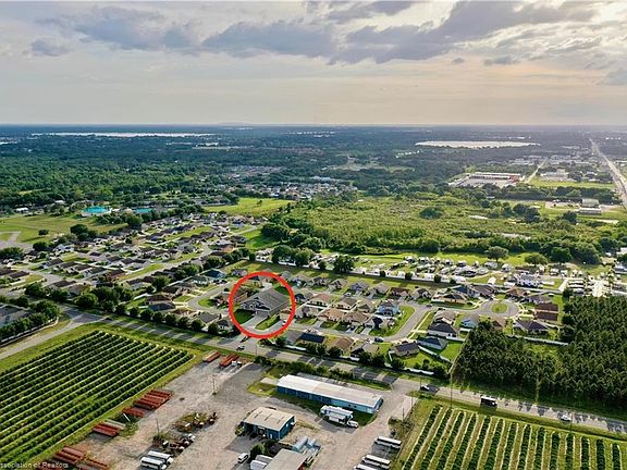 3rd image of 705 Overlook Grove Dr