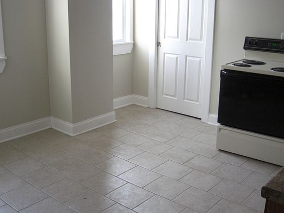 3rd image of 3333 Seymour Ave #2