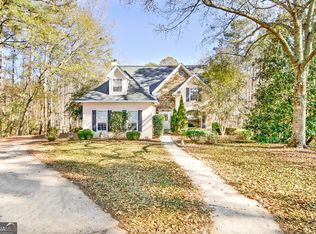 671 Happy Valley Cir, Newnan, GA 30263
