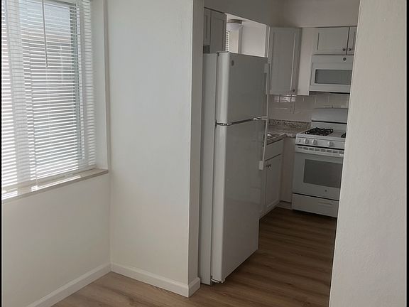2nd image of 307 Sigsbee Ave #C