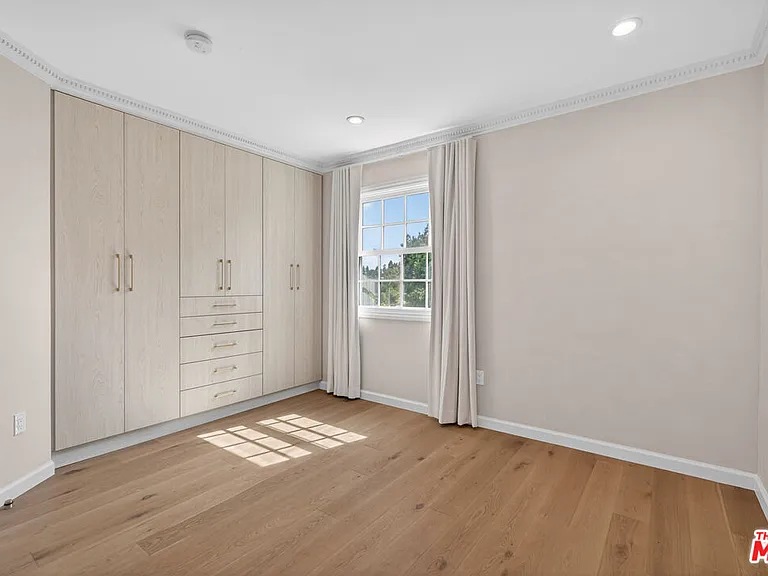 462 Warner Ave — Photo 32