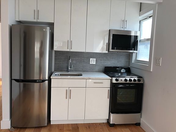 3rd image of 40-18 Greenpoint Ave #B