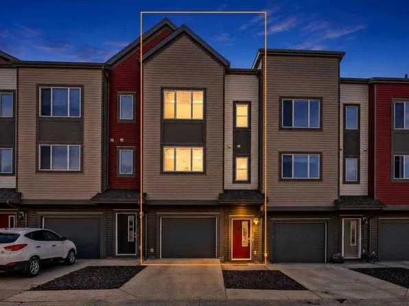 227 Copperpond Row N, Calgary, AB T2Z 1H2