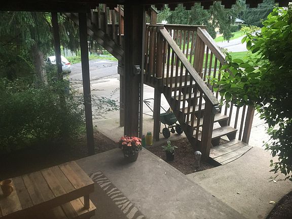 4th image of 2609 University Ave #B