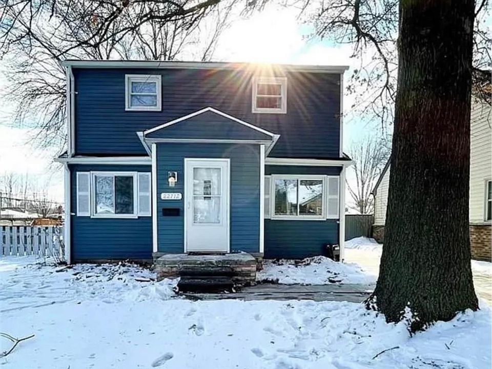 1st image of 22712 Clairwood St