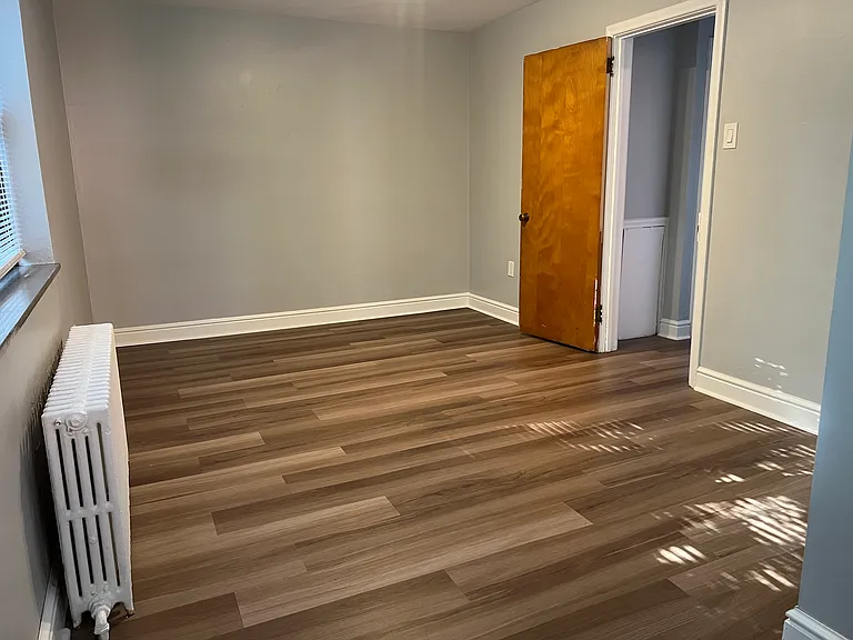 Royal Gardens Apartments — Photo 46