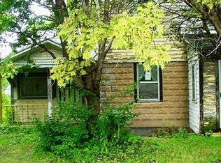 214 S Center St, East Syracuse, NY 13057