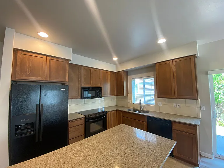2130 N Country Vista Blvd — Photo 8