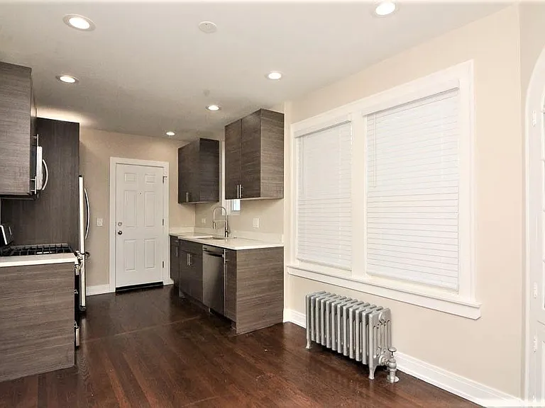 1434 W Farragut Ave #2C — Photo 7