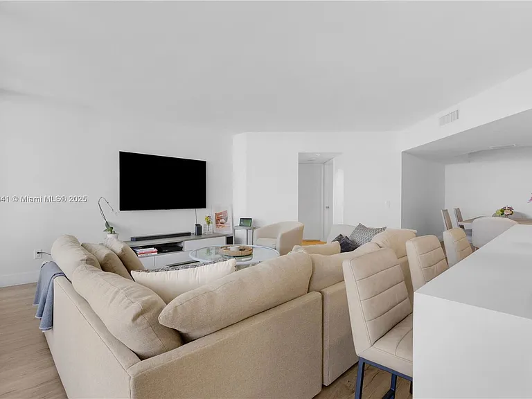 21055 Yacht Club Dr #2203 — Photo 9