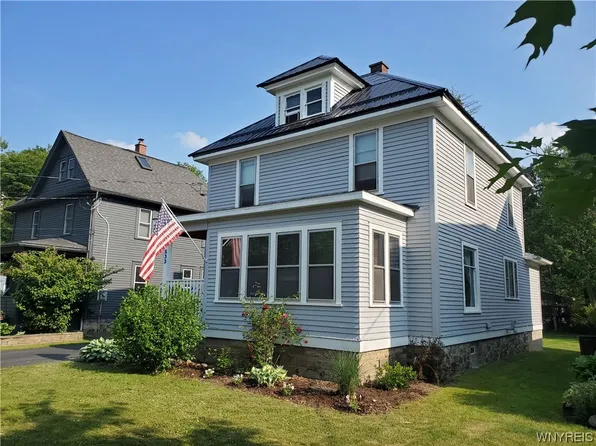 533 Prospect Ave, East Aurora, NY 14052