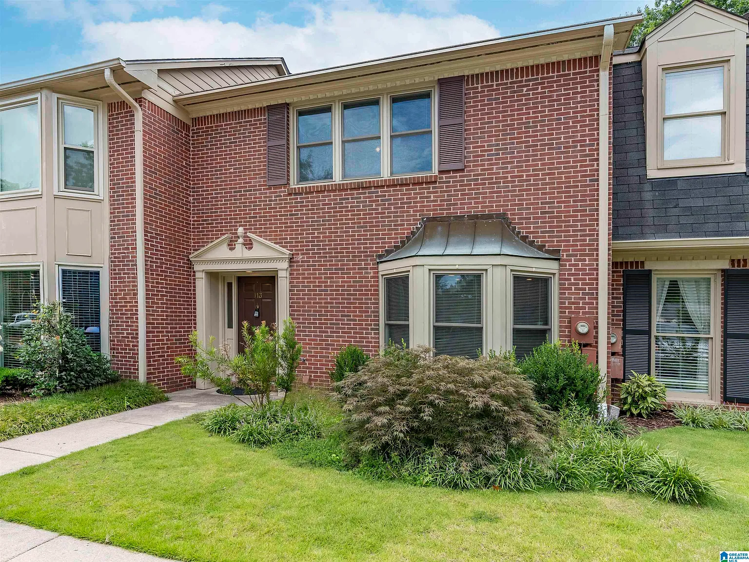 3 bed, 2.5 bath, 1749 sqft, $2,000 — Photo 2